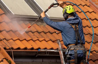 Démoussage et hydrofuge de toiture à Jusix